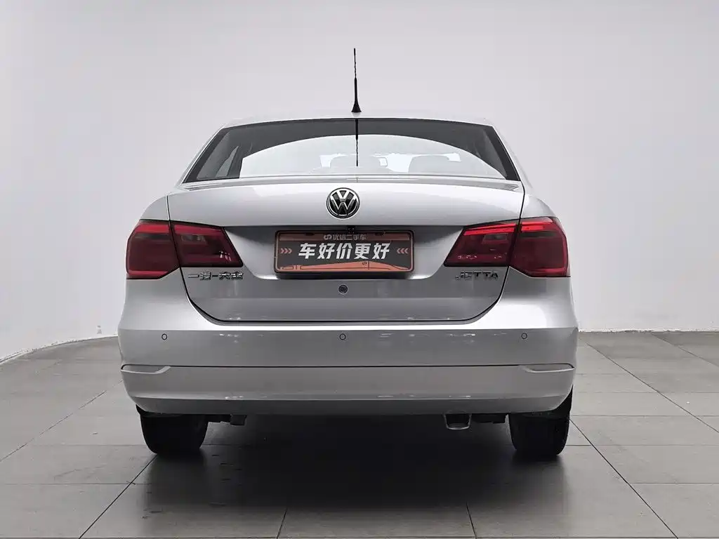 Volkswagen Jetta 2015 — фото 4