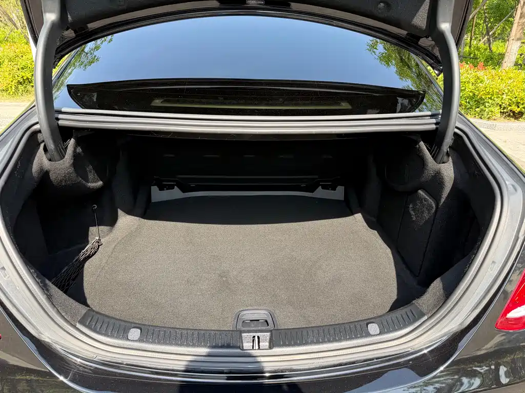 Mercedes-Benz E-Class 2020 — фото 22
