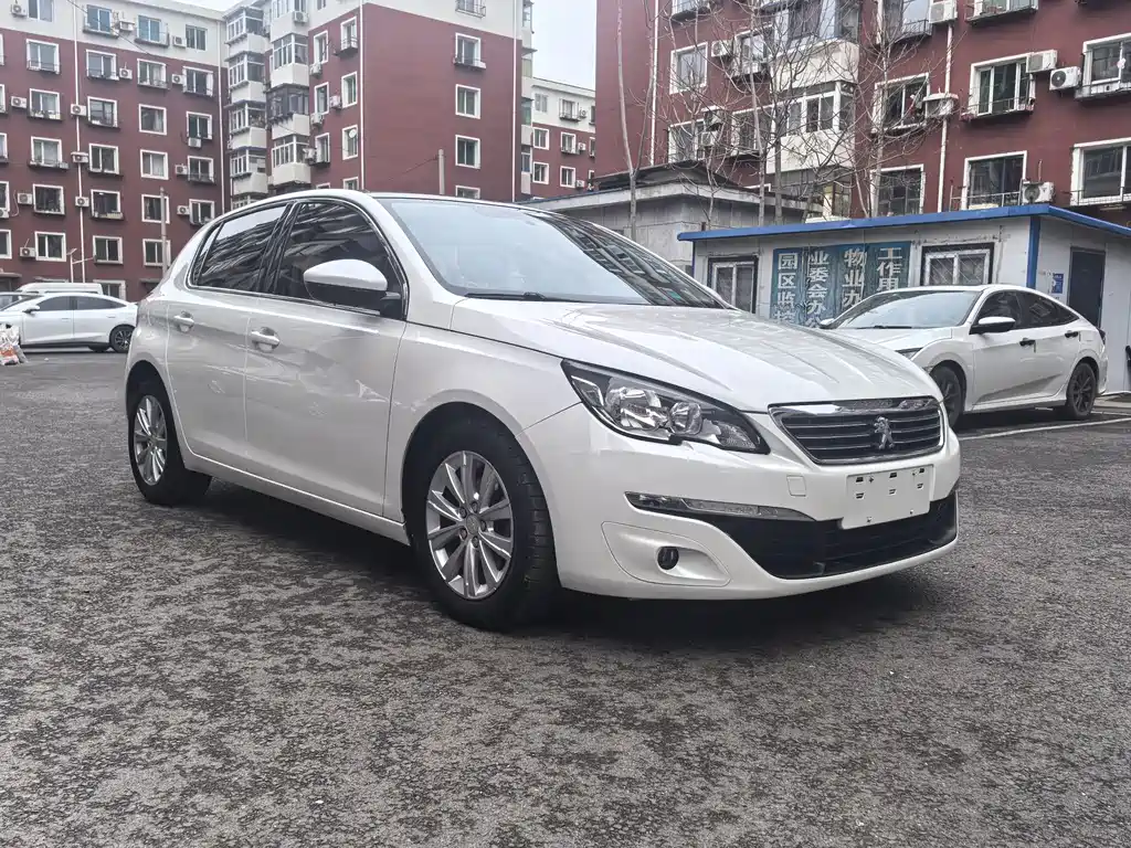 Peugeot 308S 2015 — фото 3