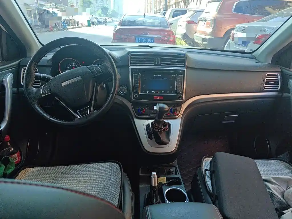 Haval M6 2018 — фото 10
