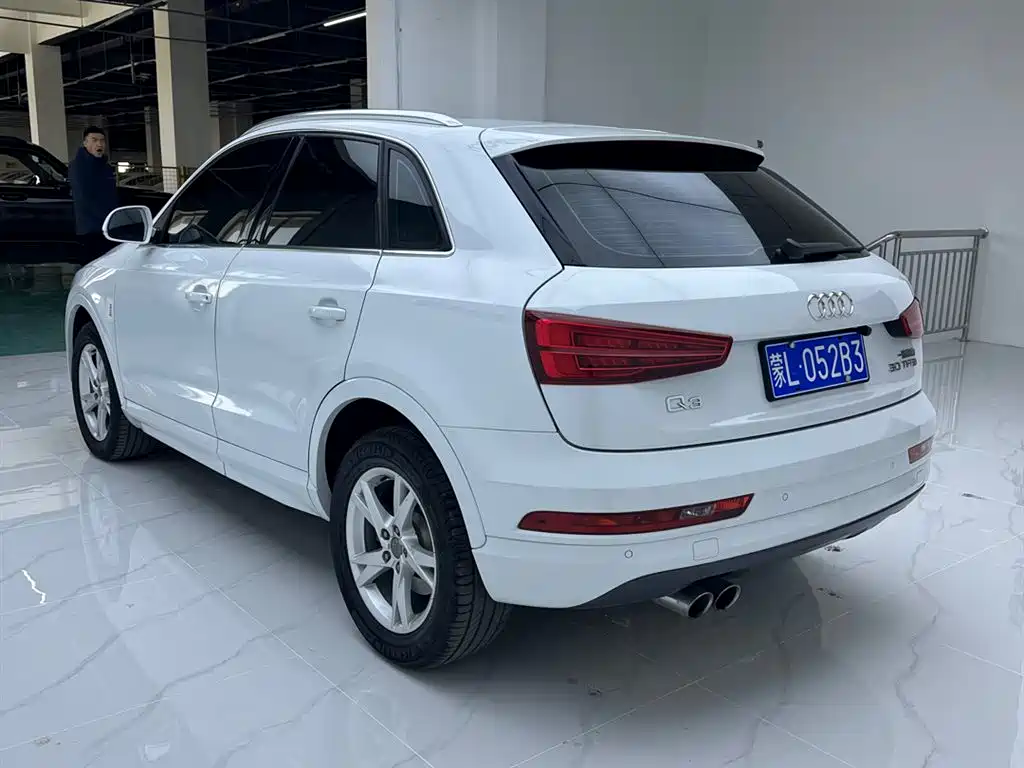 Audi Q3 2019 — фото 7