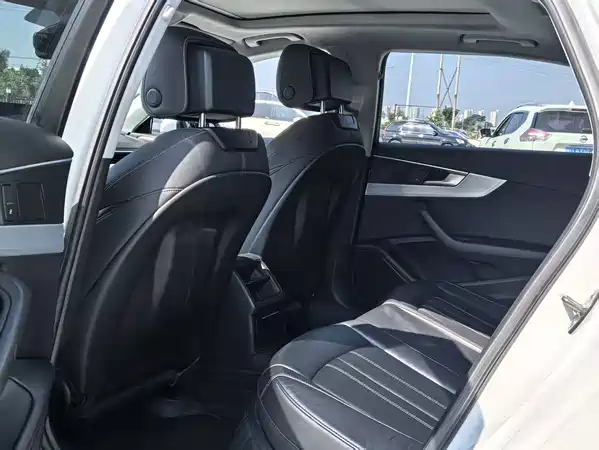 Audi A4L 2020
