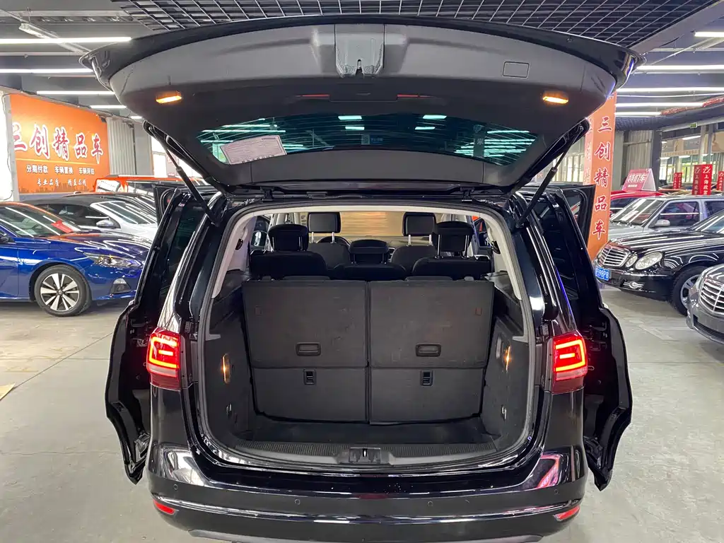 Volkswagen Sharan 2017 — фото 13