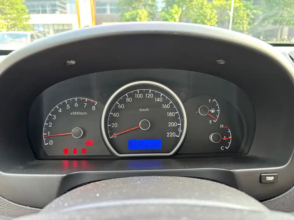 Hyundai Elantra 2015 — фото 12
