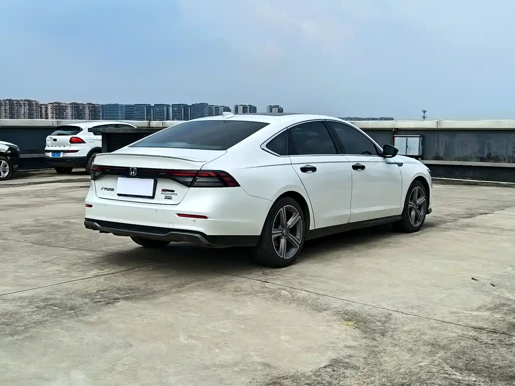 Honda Accord 2023 — фото 4