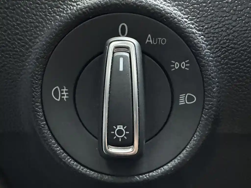 Volkswagen T-Roc 2024 — фото 16