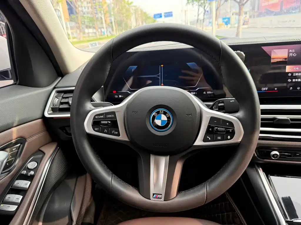 BMW i3 2024 — фото 11