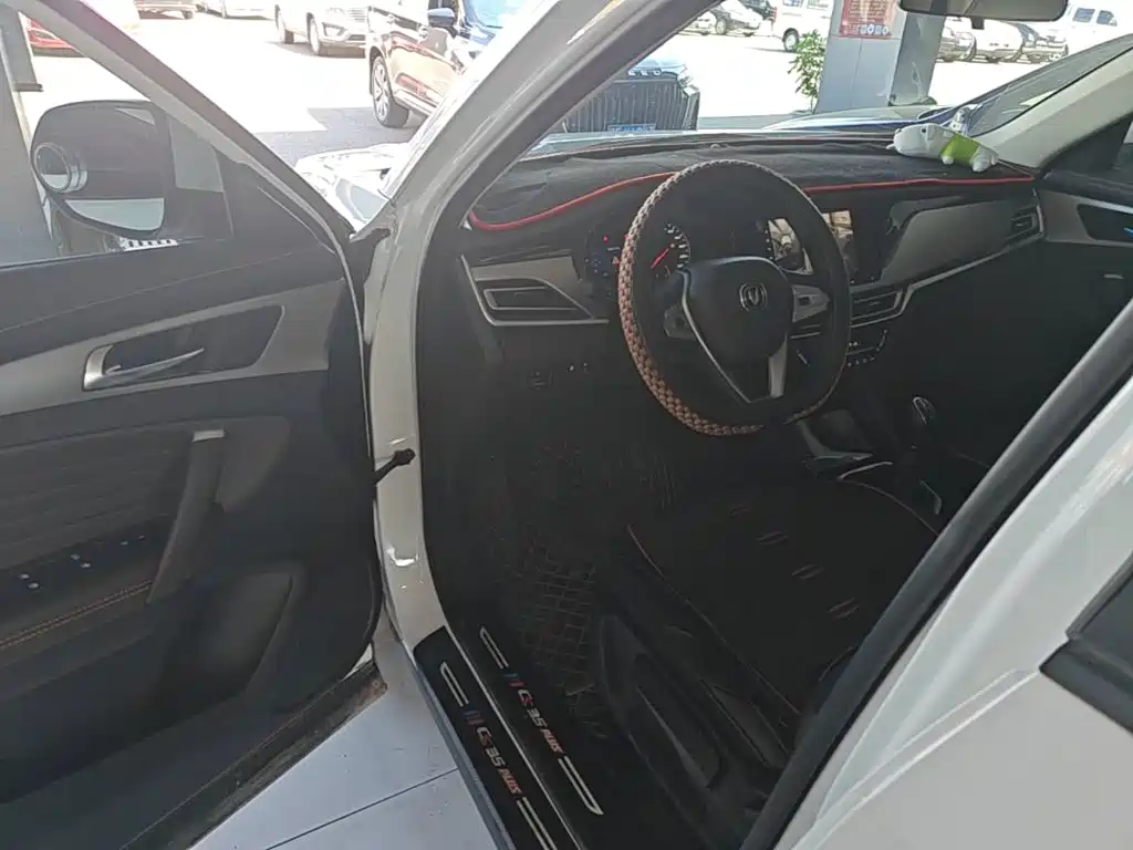 Changan CS35PLUS 2020 — фото 16