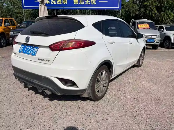 Changan Eado XT 2015