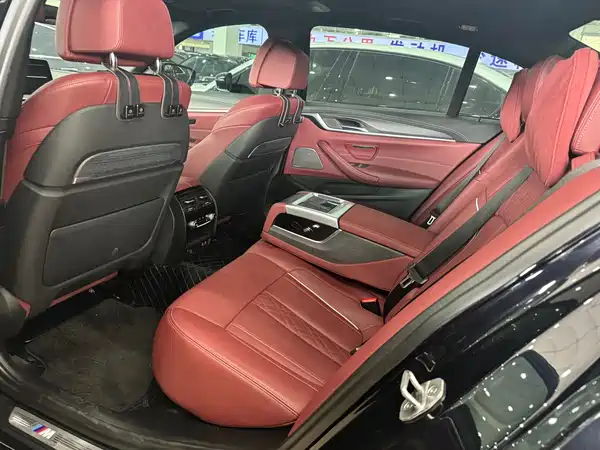 BMW 5 Series 2021