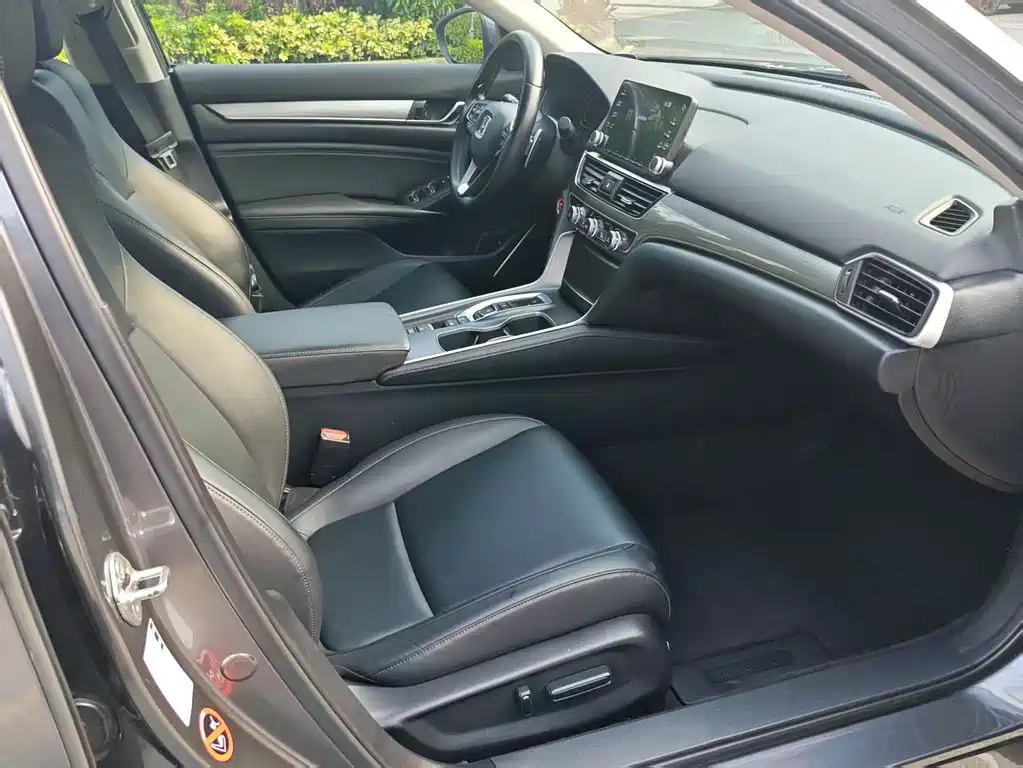 Honda Accord 2020 — фото 9
