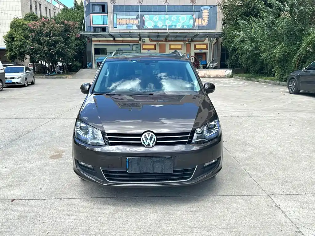 Volkswagen Sharan 2017 — фото 1