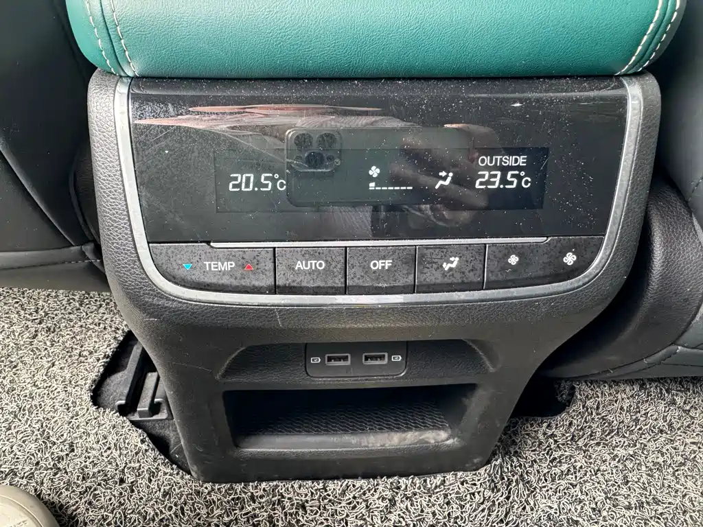GAC Motor Trumpchi GS8 2022 — фото 10