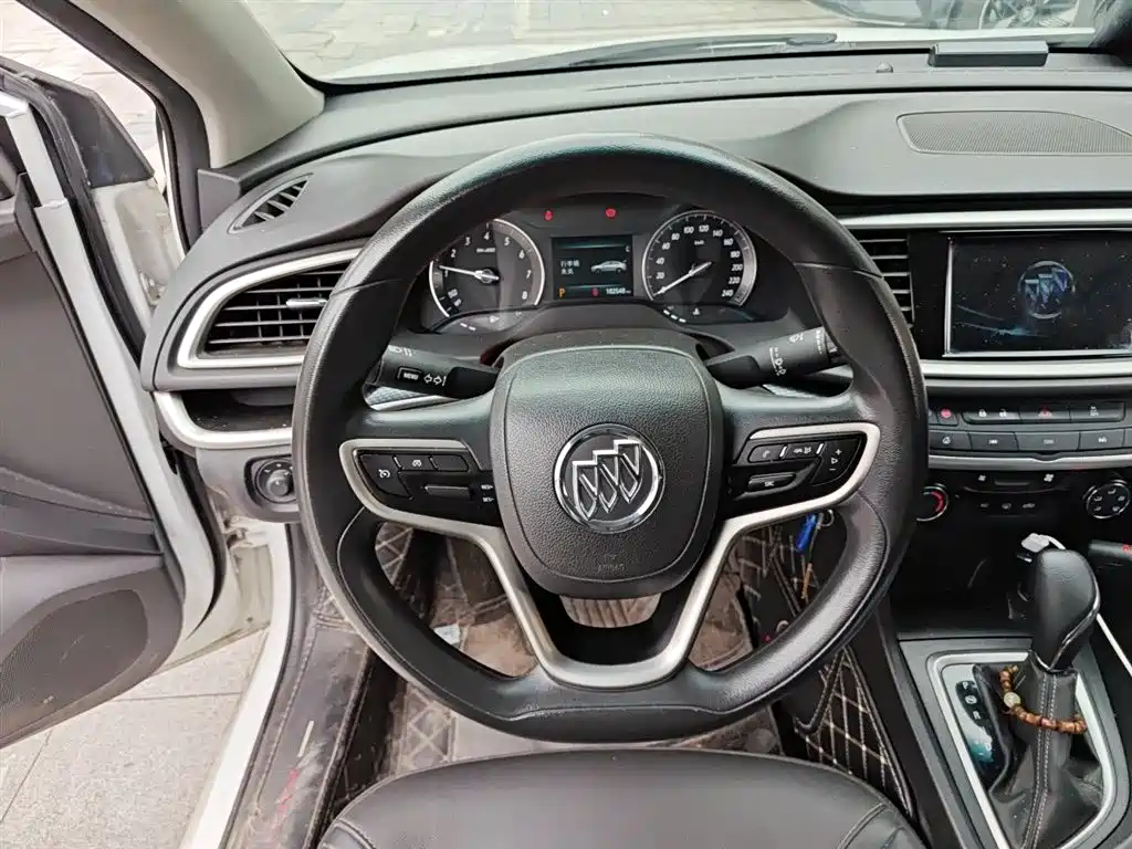 Buick Excelle 2021 — фото 3