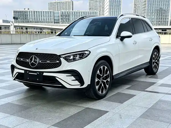 Mercedes-Benz GLC 2023