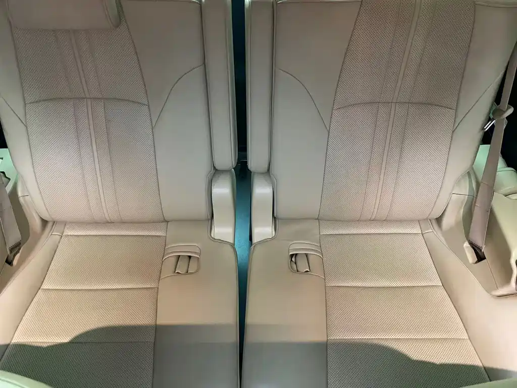 Toyota Alphard 2020 — фото 16