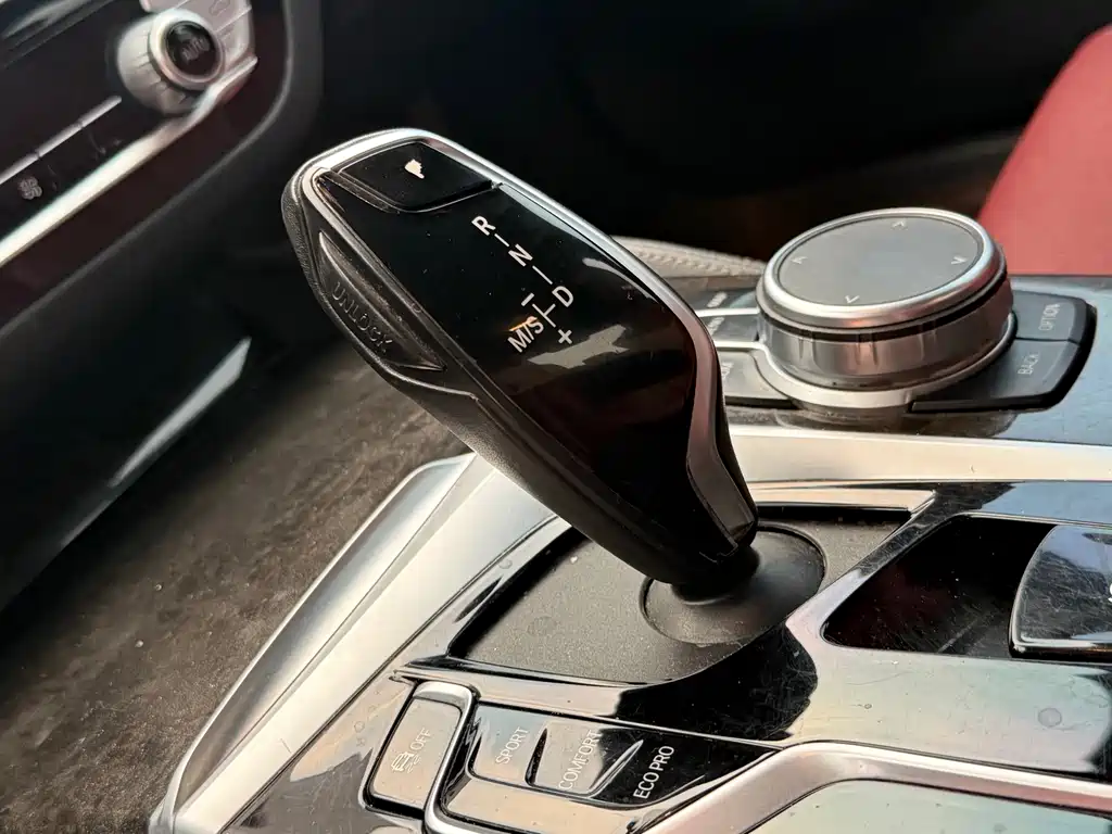 BMW 5 Series 2021
