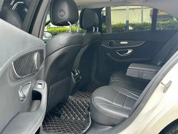 Mercedes-Benz C-Class 2019