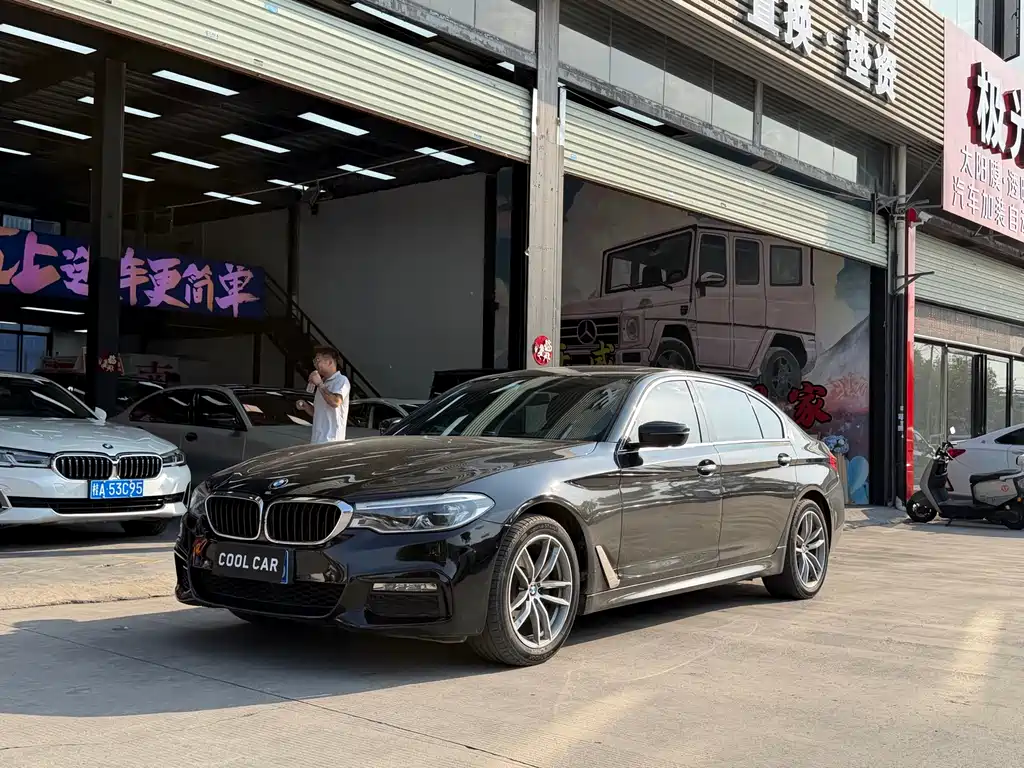 BMW 5 Series 2018 — фото 1