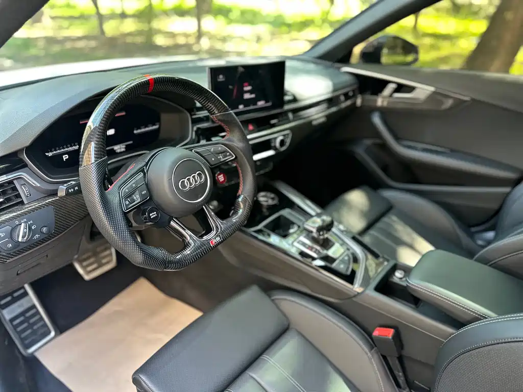 Audi A4L 2024 — фото 11