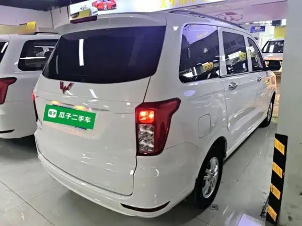 Wuling Hongguang 2019