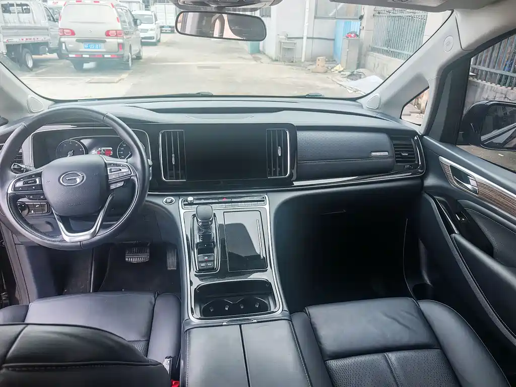 GAC Trumpchi M8 2022 — фото 4