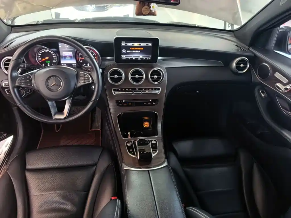 Mercedes-Benz GLC 2016 — фото 10