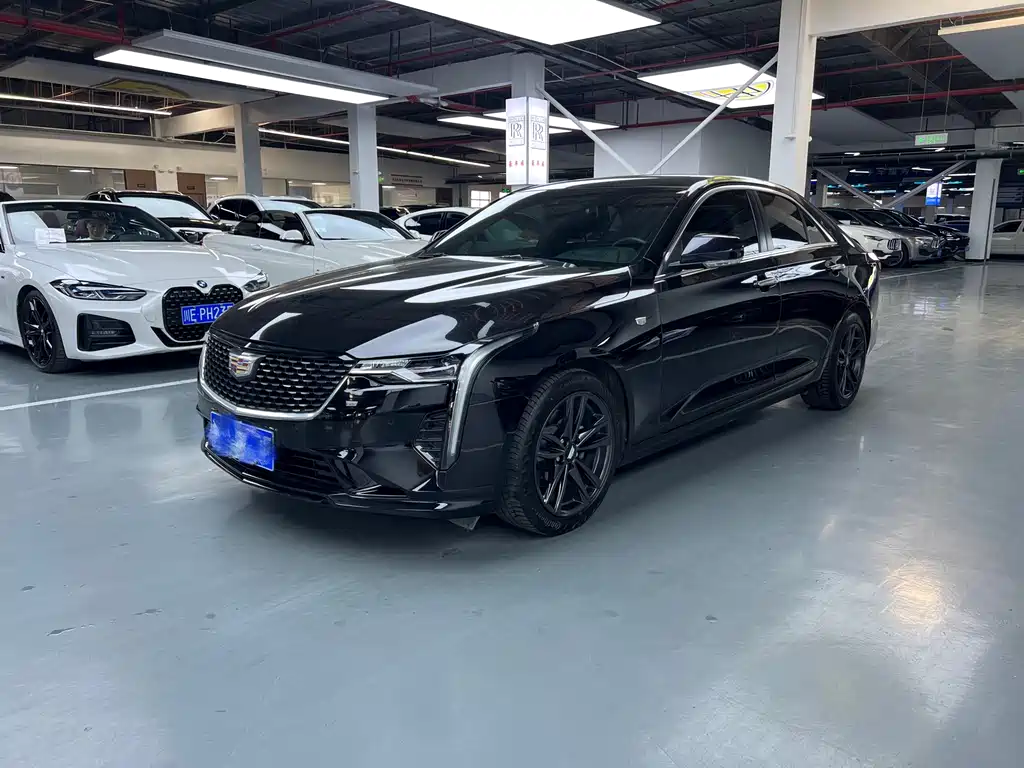 Cadillac CT4 2022