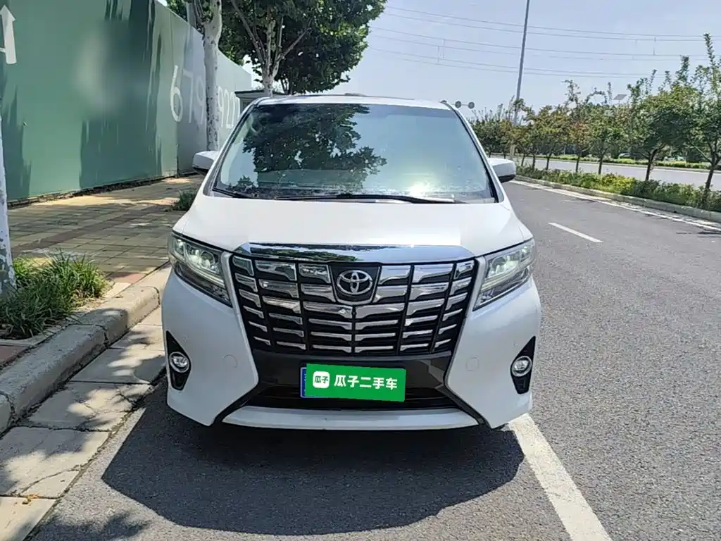 Toyota Alphard 2017 — фото 3