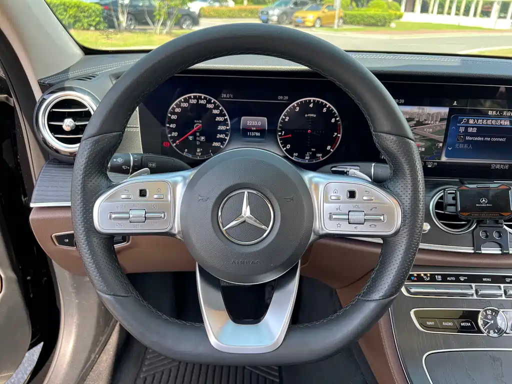 Mercedes-Benz E-Class 2020 — фото 13