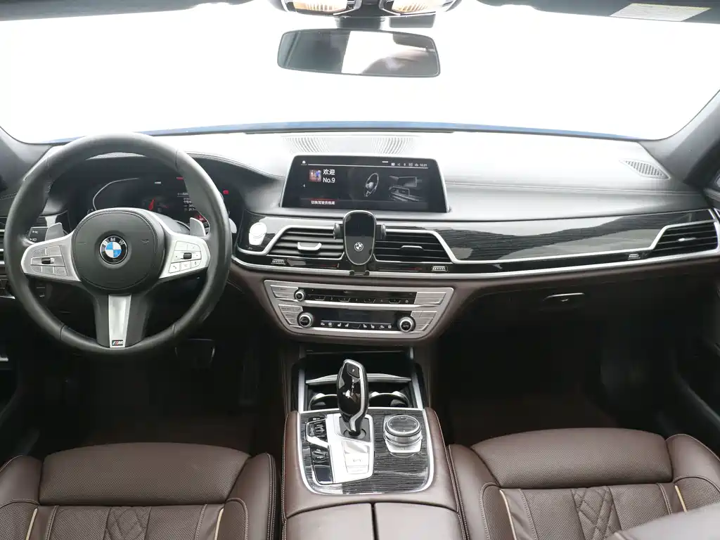 BMW 7 Series 2020 — фото 12