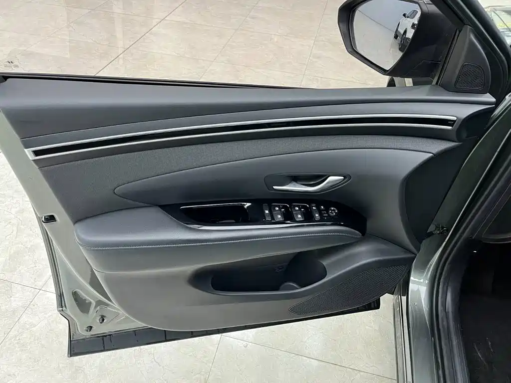 Hyundai Tucson 2023 — фото 10