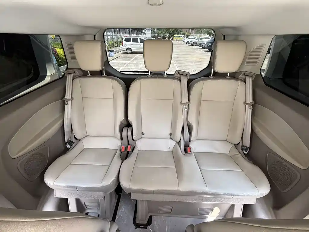 Ford Tourneo 2017 — фото 18