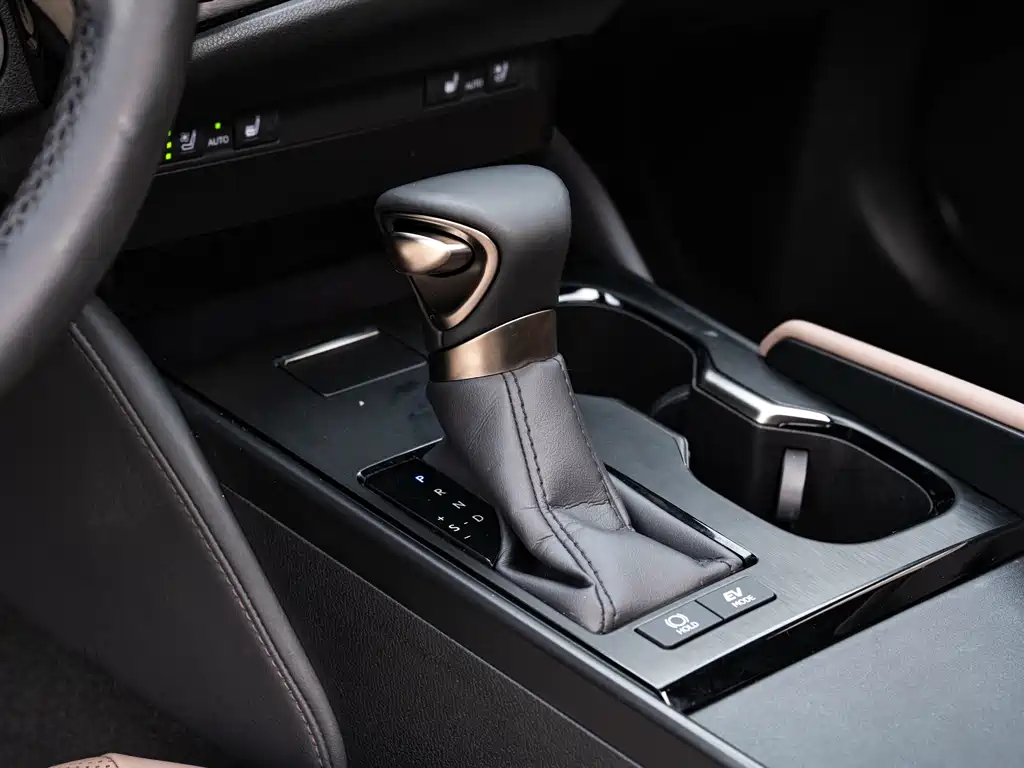 Lexus ES 2024 — фото 15