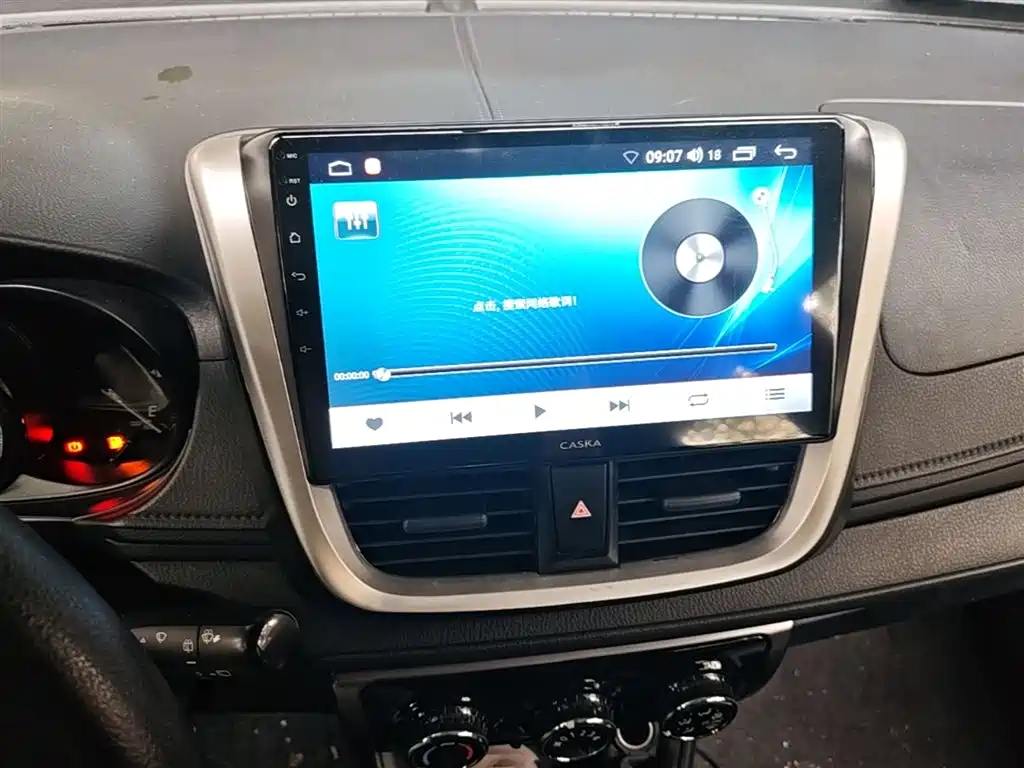 Toyota Yaris L 2020 — фото 20