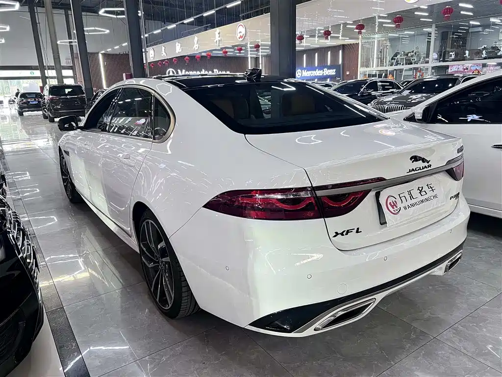 Jaguar XFL 2024 — фото 10