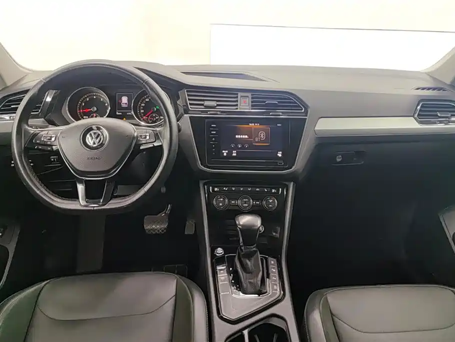 Volkswagen Tiguan L 2020 — фото 12