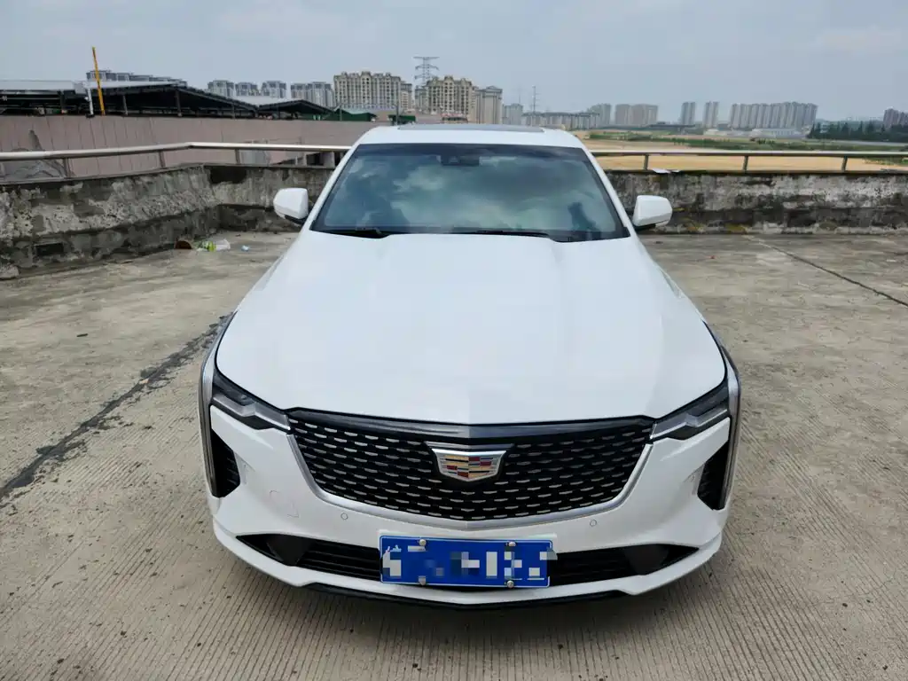 Cadillac CT4 2023 — фото 2