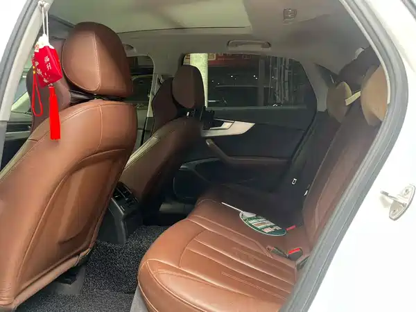 Audi A4L 2018