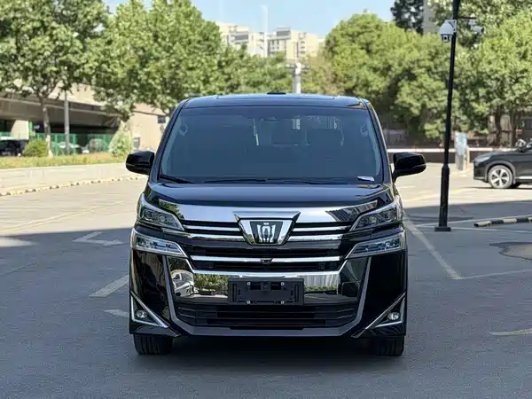 Toyota Vellfire 2022