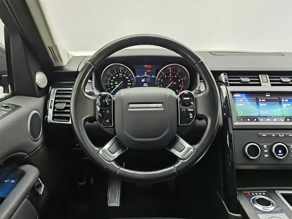 Land Rover Discovery 2019 — фото 11