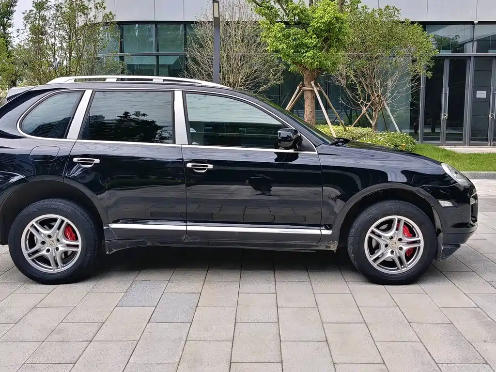 Porsche Cayenne 2010 — фото 4
