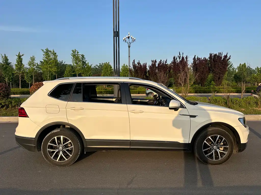 Volkswagen Tiguan L 2019 — фото 4