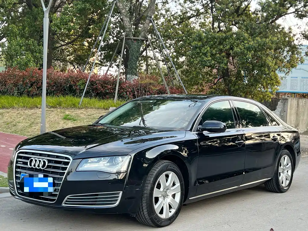 Audi A8 2014 — фото 2