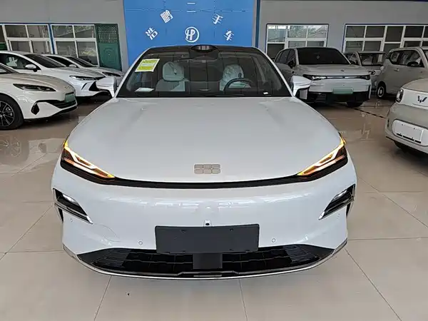 Geely Galaxy Starshine 8 2025