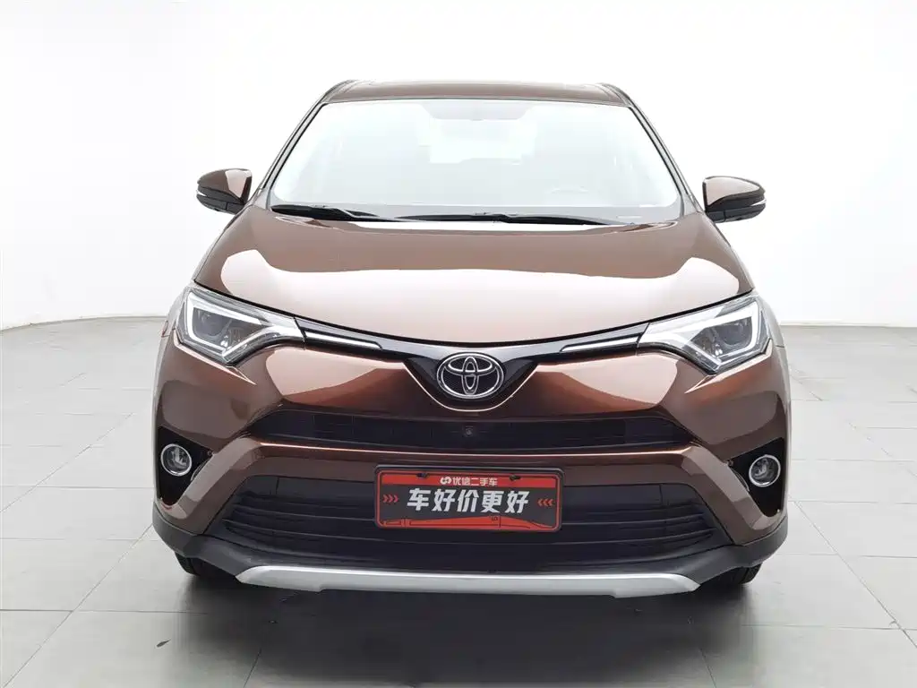 Toyota RAV4 2018 — фото 3