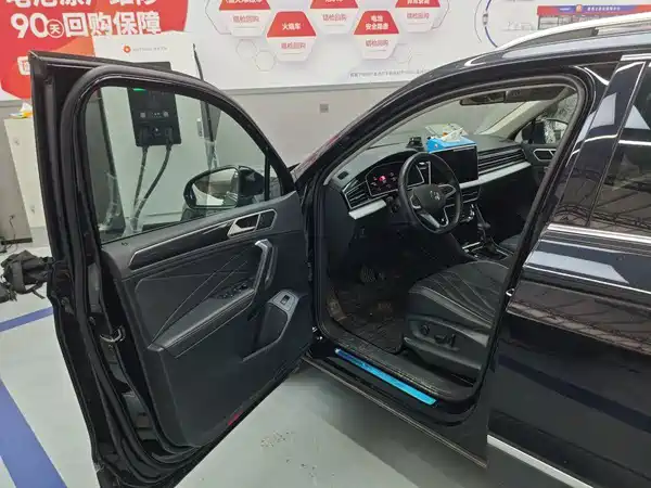 Volkswagen Tiguan L 2024