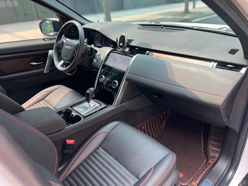 Land Rover Discovery Sport 2021 — фото 10