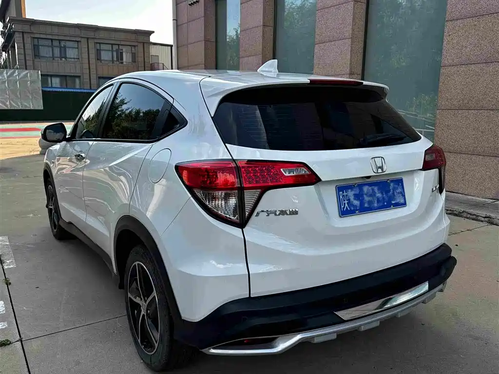 Honda Vezel 2022 — фото 18