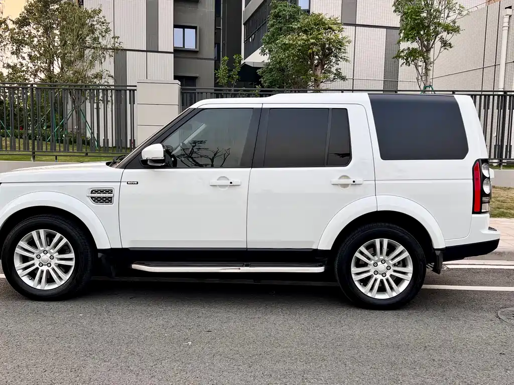 Land Rover Discovery 2014 — фото 4